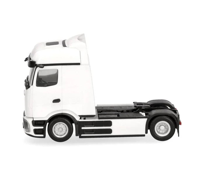 Herpa MB eActros 600 ProCabin Bigspace 2 Axl Rigid Tractor White 320191 HO Gauge