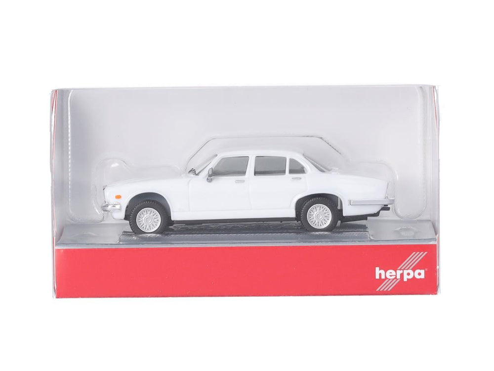 Herpa Jaguar XJ Series III White HA420587-002 HO Gauge