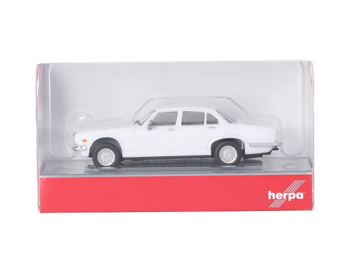Herpa Jaguar XJ Series III White HA420587-002 HO Gauge