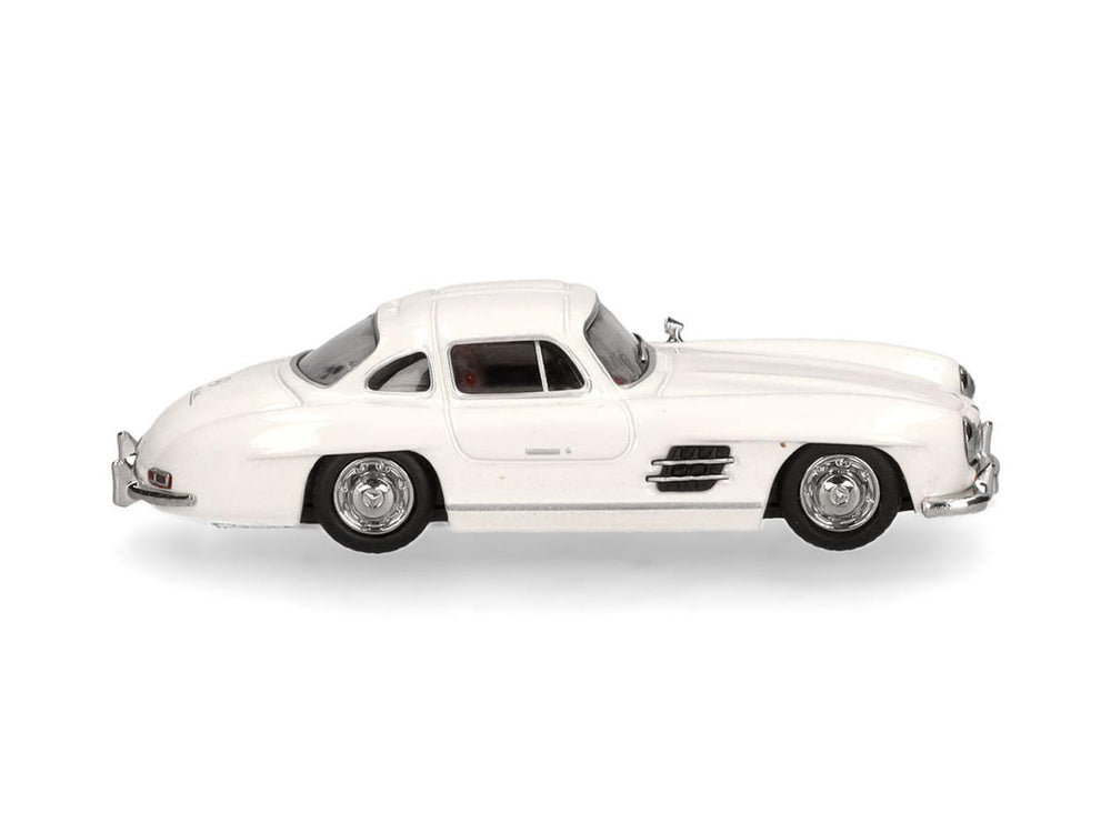 Herpa MB 300 SL Gull Winged Doors White HA421089-002 HO Gauge