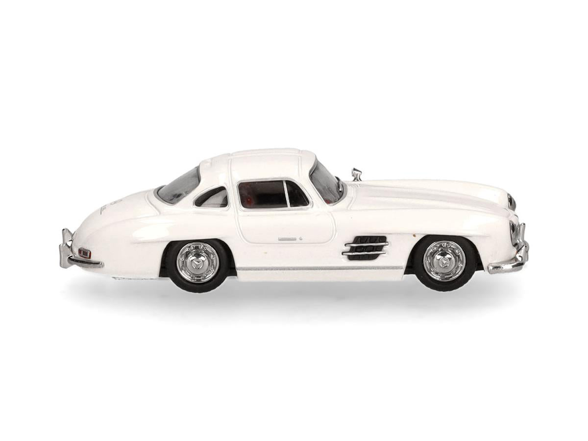 Herpa MB 300 SL Gull Winged Doors White HA421089-002 HO Gauge