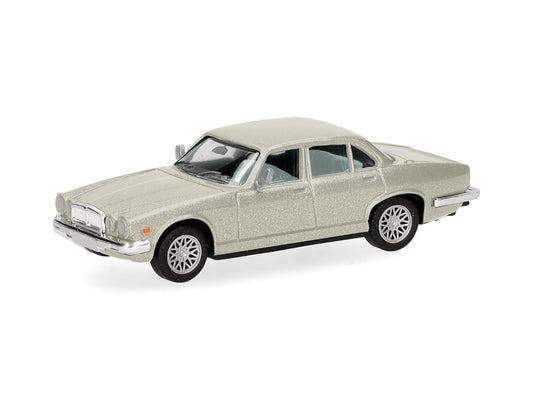 Herpa Jaguar XJ Series III Topaz HA430814-002 HO Gauge