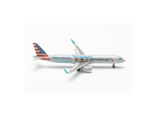 Herpa Airbus A321 American Airlines N167AN Flagship Valor1:500 HA537162
