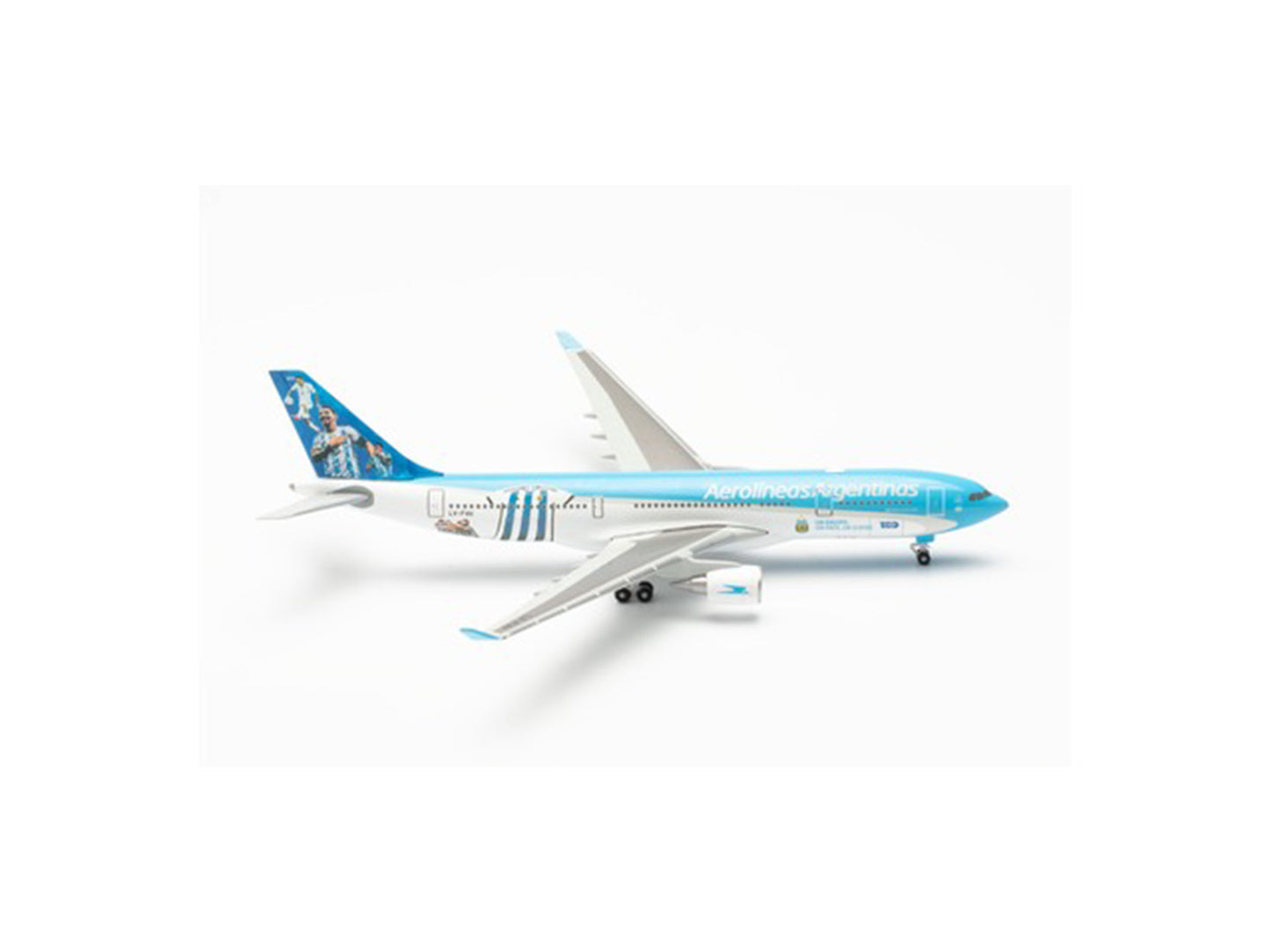 Herpa Airbus A330-200 Aerolineas Argentinas LV-FVH (1:500) 1:500 HA537247