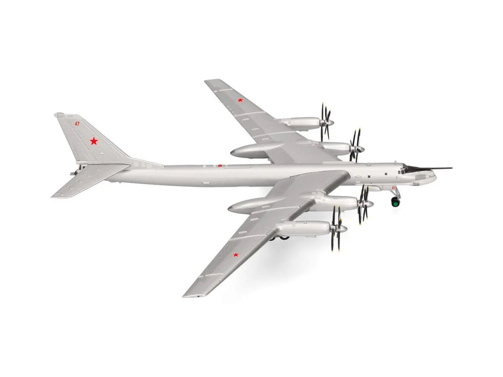 Herpa Wings Tupolev TU-95MS Soviet Air Forces SSR-47red (1:200) HA573832 1:200