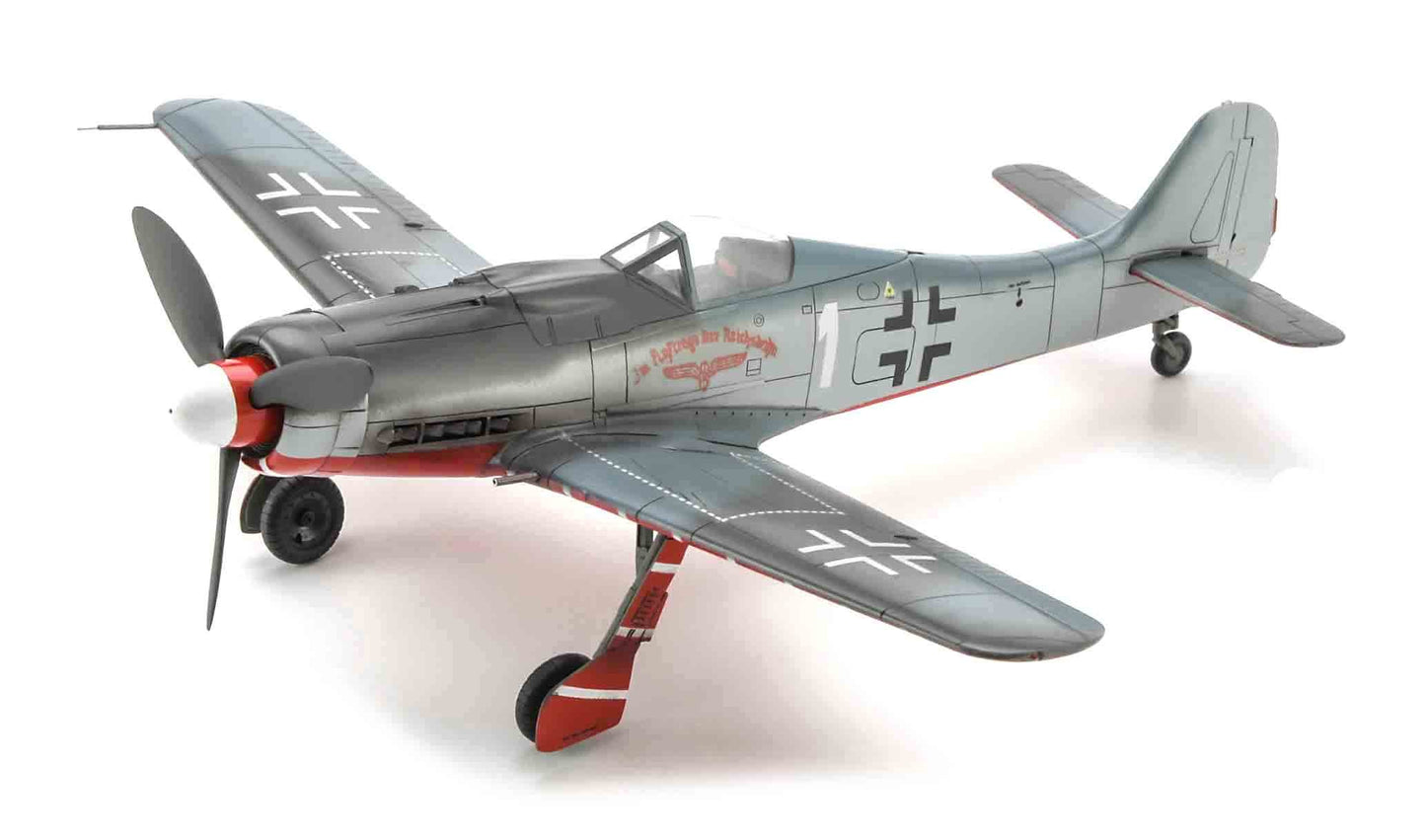 Hasegawa 02539 Focke-Wulf FW190D-9 44th Fighter Group 1:72 Model Kit