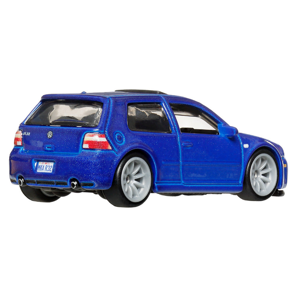Hot Wheels Premium Car Culture 2-Pack 2004 VW Golf R32 Age 3+ Mattel JHW49 - image 3