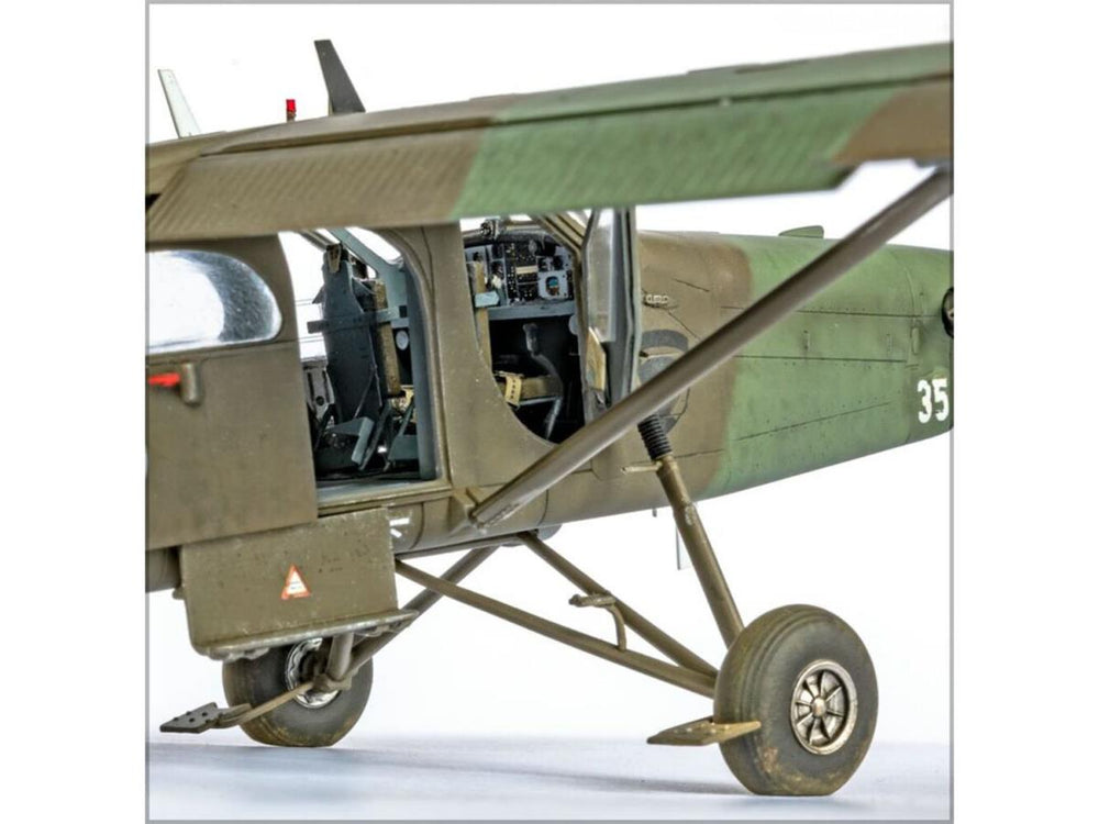 Heller 30410 Pilatus PC-6 B2/H2 Turbo Porter 1:48 Model Kit