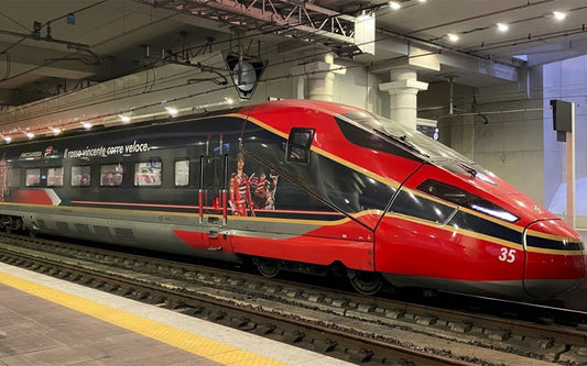 Arnold FS Trenitalia Frecciarossa 1000 Ducati 4 Car EMU VI N Gauge HIN2620