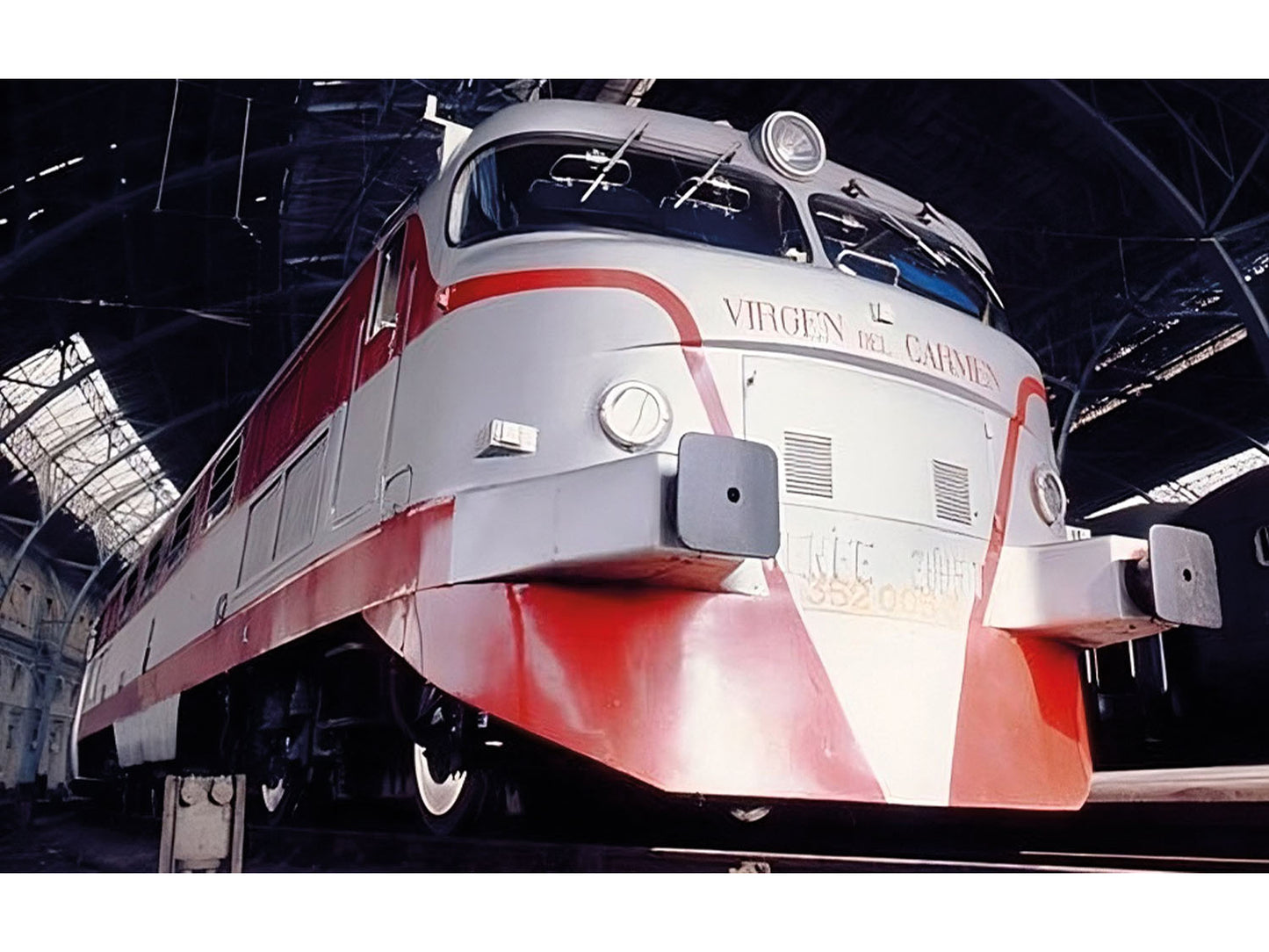 Arnold HIN2672D RENFE 2005T Virgen del Carmen Diesel Loco III DCC-Fitted N Gauge