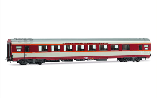 Jouef SNCF Gran Confort TEE Le Kleber A8u Coach IV HO Gauge HJ4193