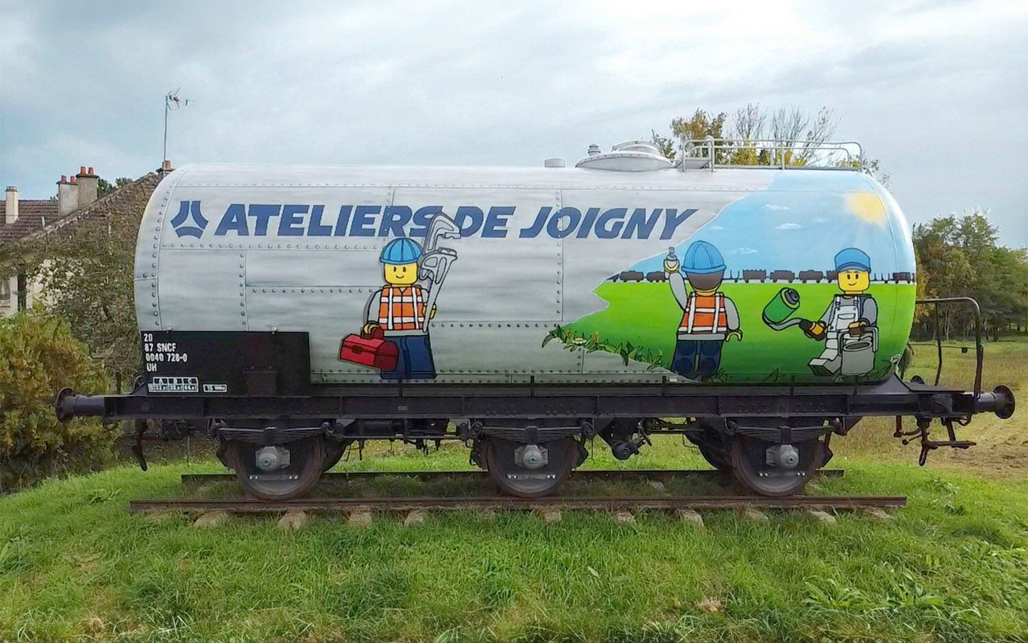 Jouef VTG Ateliers de Joigny 3 Axle Tank Wagon VI HJ6295 HO Gauge
