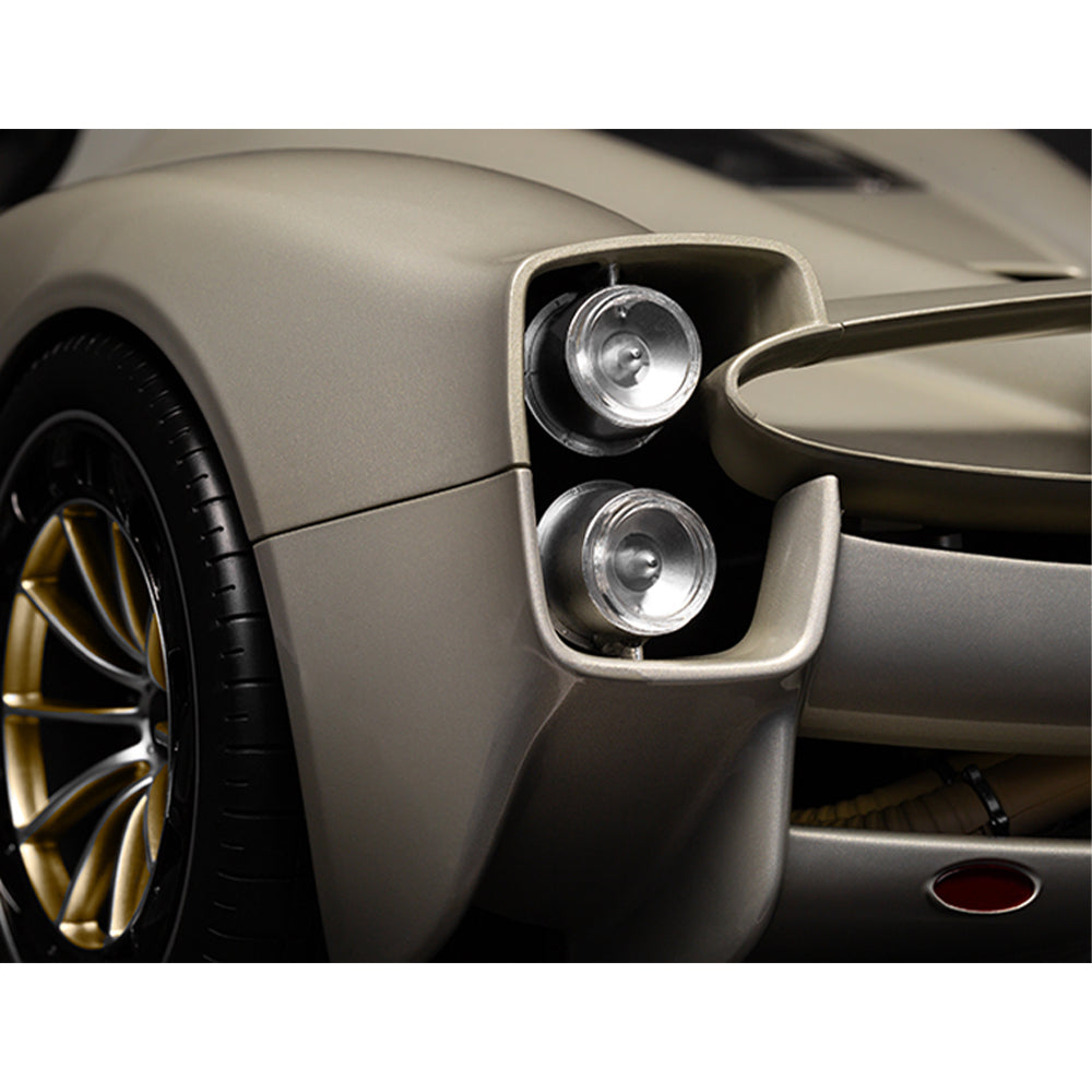 Pocher HK120 Pagani Utopia 1:8 Diecast Model Kit