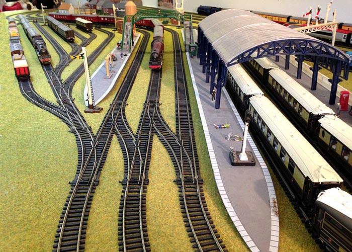 HORNBY Train Set Track HL10 Large Layout - Multi Track 53.5m Length