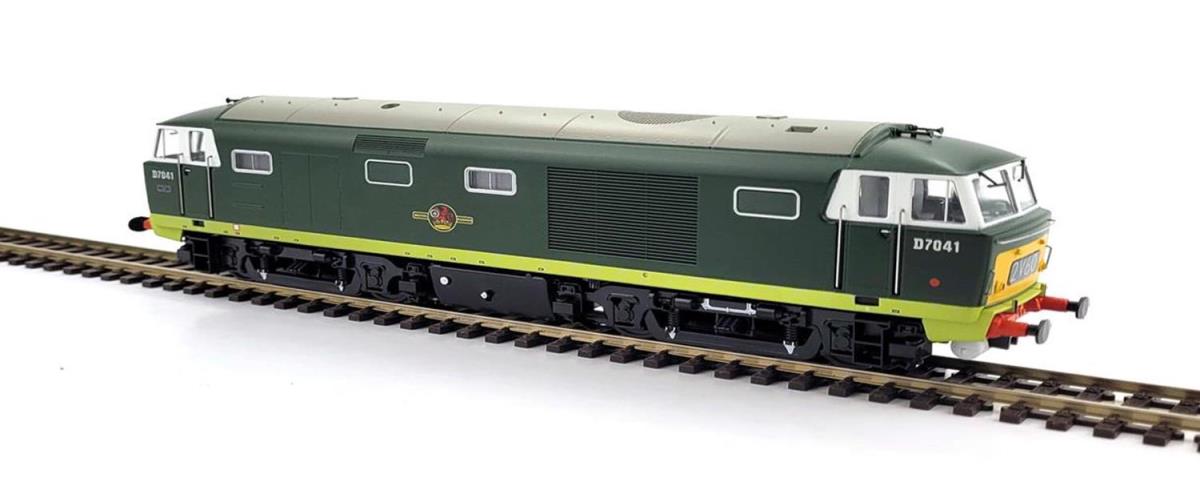 Heljan 3531  Class 35 D7041 BR Green Small Yellow Panels ex-Works OO Gauge