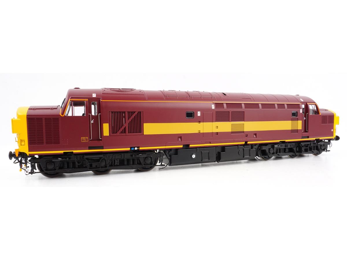 Heljan 3726  Class 37/0 EWS Red/Gold O Gauge