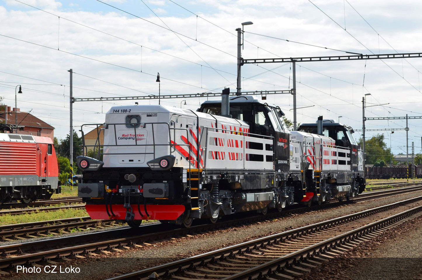 Rivarossi HR2898  RTC Effishunter 1000 White/Black Diesel Locomotive VI HO