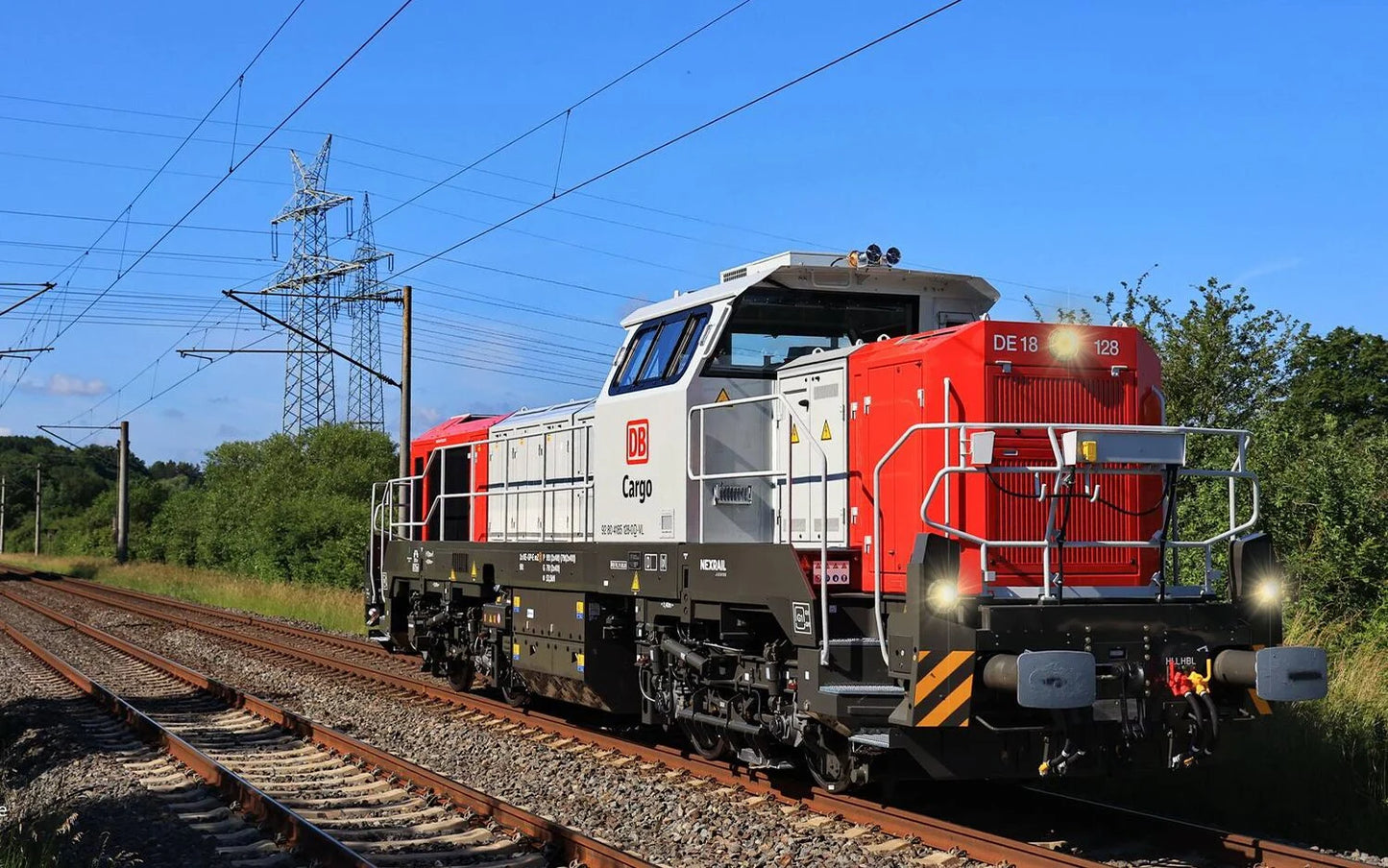 Rivarossi DB Cargo DE18 Diesel Locomotive Red/Grey VI HR2989 HO Gauge