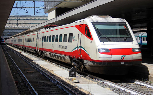 Rivarosssi FS ETR460 Frecciabianca Intermediate Coach Set (5) VI HO Gauge HR3024
