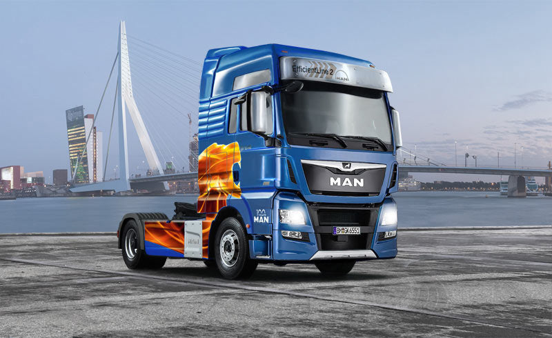 ITALERI 3916 Man TGX XXL D38 1:24 Model Truck Kit