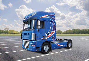 ITALERI DAF XF-105 Space America 3933 1:24 Truck Model Kit