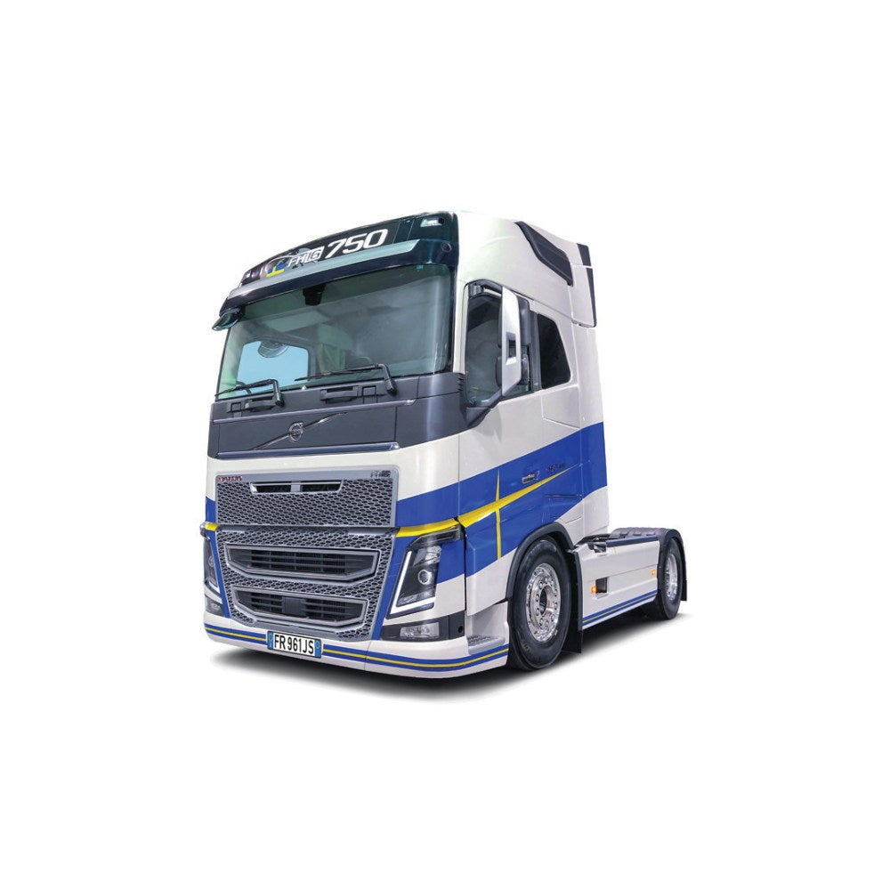 Italeri 3970 Volvo FH16 Medium Roof Lorry Truck 1:24 Model Kit