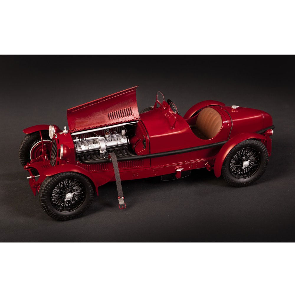 Italeri 4708 Alfa Romeo 8C  2300 Roadster (1931 -33) 1:12 Plastic Model Car Kit