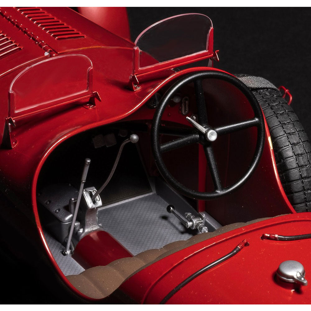 Italeri 4708 Alfa Romeo 8C  2300 Roadster (1931 -33) 1:12 Plastic Model Car Kit