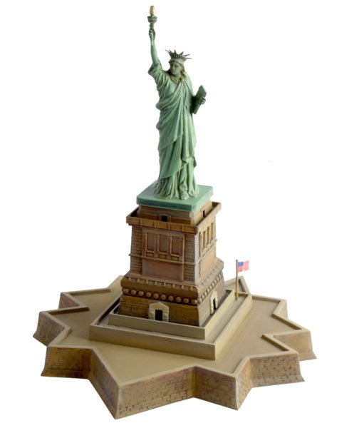 ITALERI The Statue of Liberty World Architecture 68002 Model Kit