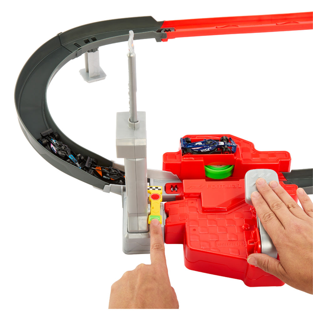 Hot Wheels Racing: Formula 1 Sprint Car Circuit Playset