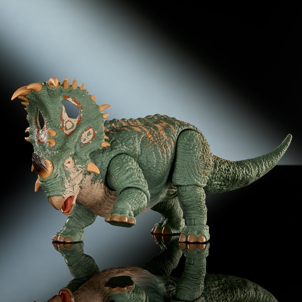 Jurassic World Hammond Collection Sinoceratops Figure Age 8+ Mattel JKG88