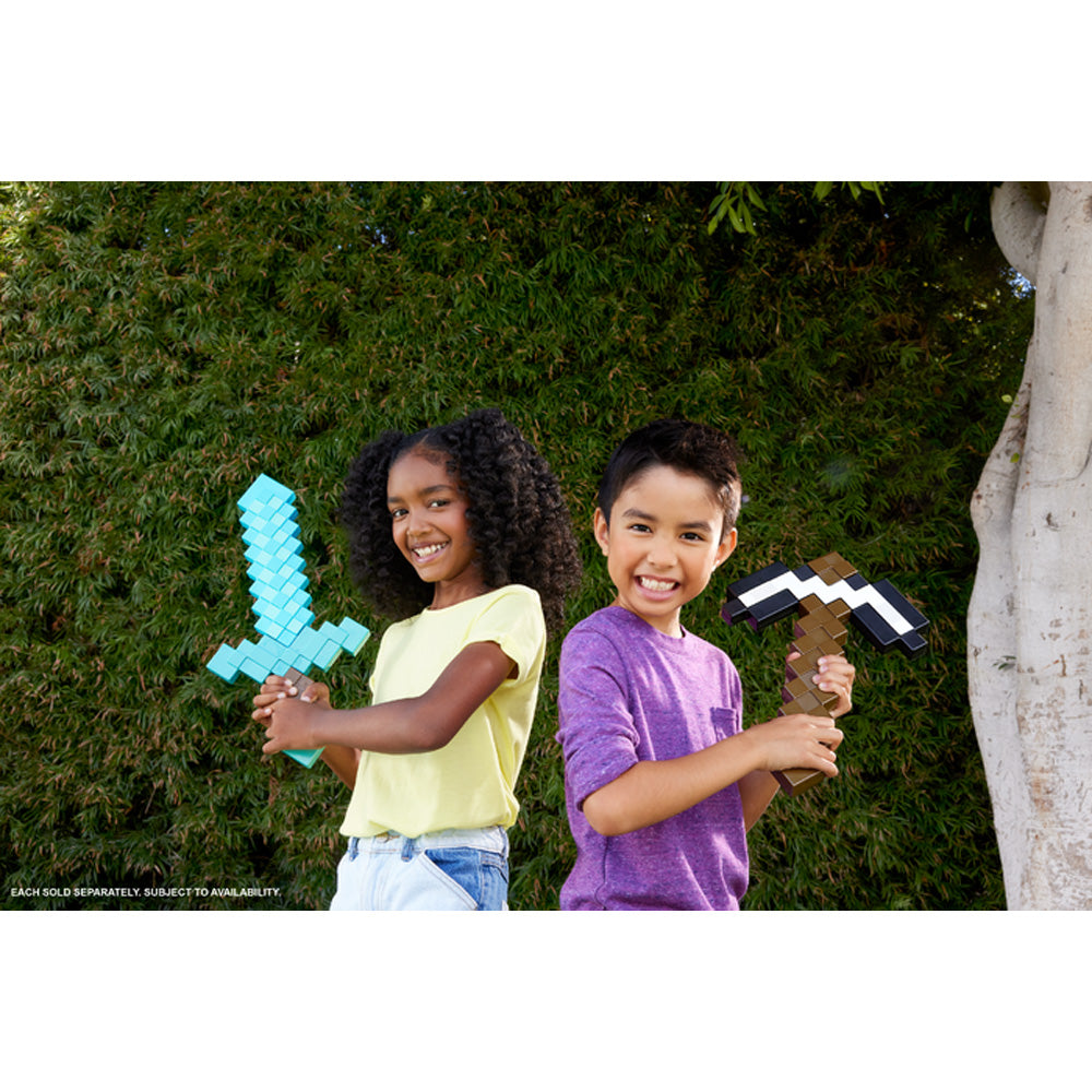 Minecraft: Diamond Sword Roleplay Toy Age 6+ Mattel