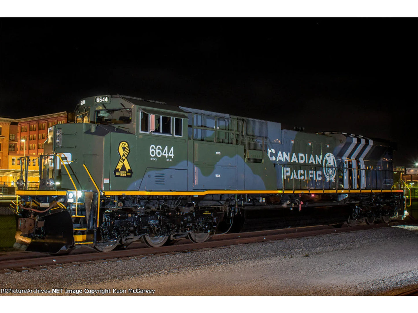 Kato SD70ACU Diesel CP Military Heritage 6644 D-Day(DCC-Fitted) K176-8540-DCC