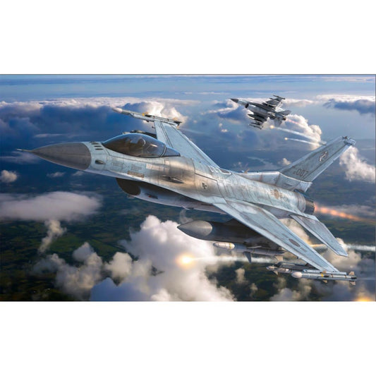 Kinetic 48153 KF-16 Rokaf Viper 1:48 Plastic Model Kit