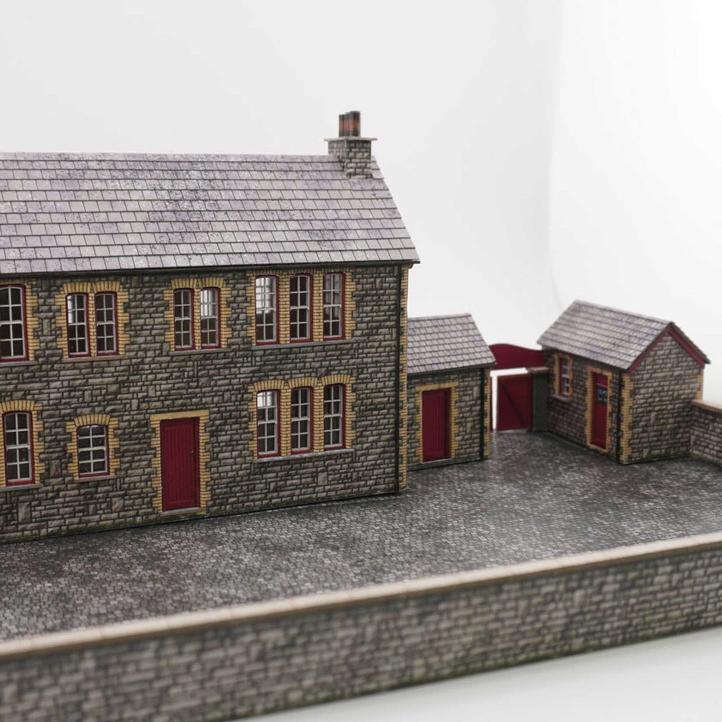 Scale Model Scenery KX120 Victorian Ale House/Country Pub OO/HO Gauge
