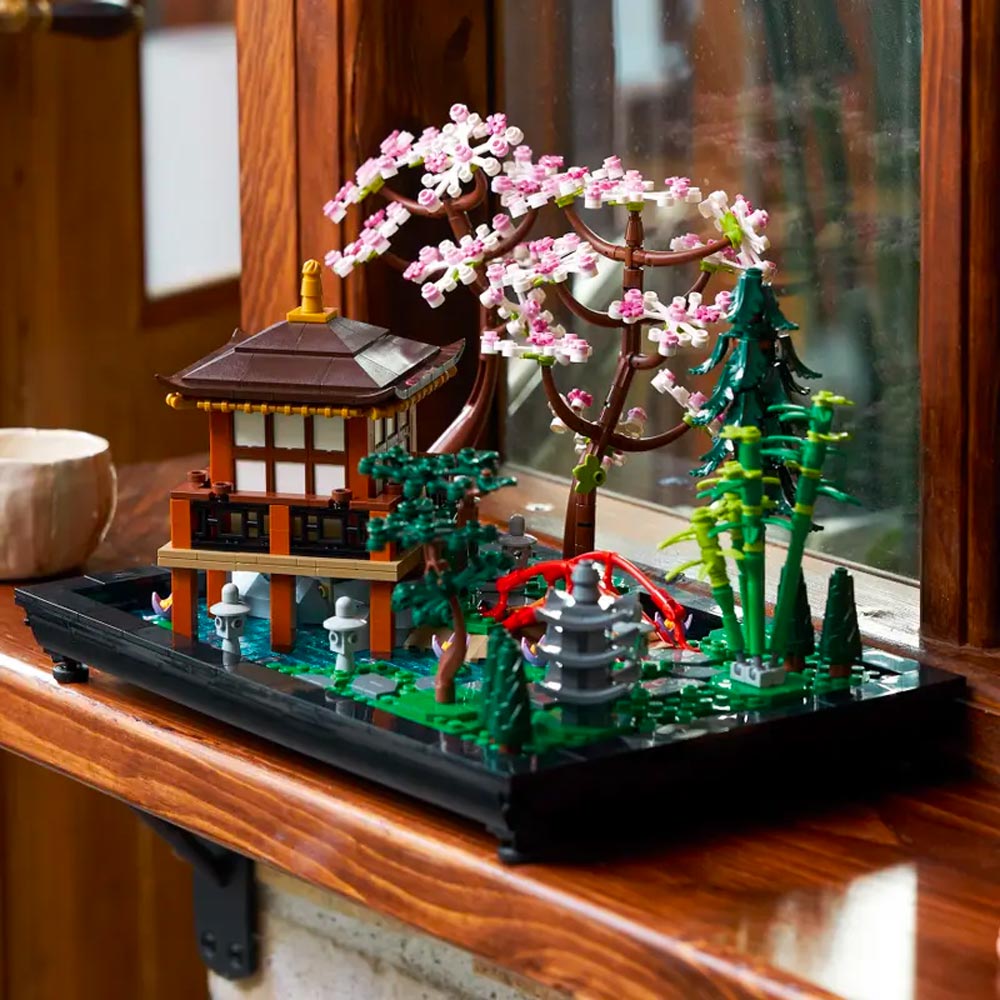 LEGO 10315 Tranquil Gardens Age 18+ 1363pcs
