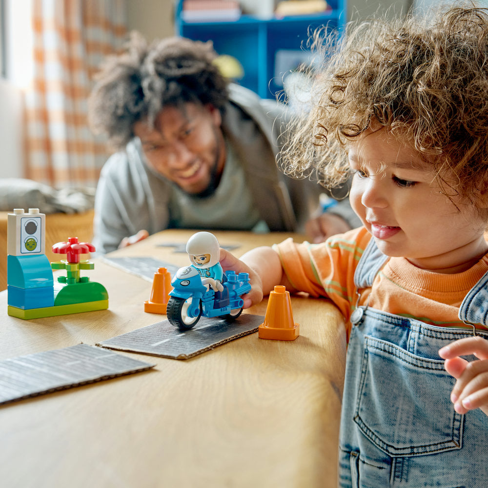 LEGO DUPLO Town 10471 Blue Police Motorcycle Age 2+ 11pcs