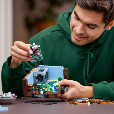LEGO Minecraft 21265 The Crafting Table Age 18+ 1195pcs
