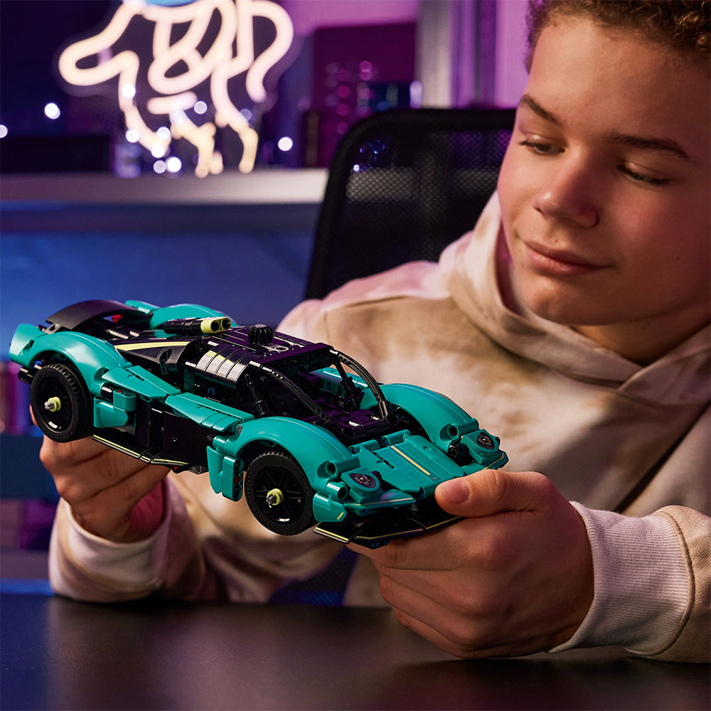 LEGO Technic 42208 Aston Martin Valkyrie Age 9+ 707pcs