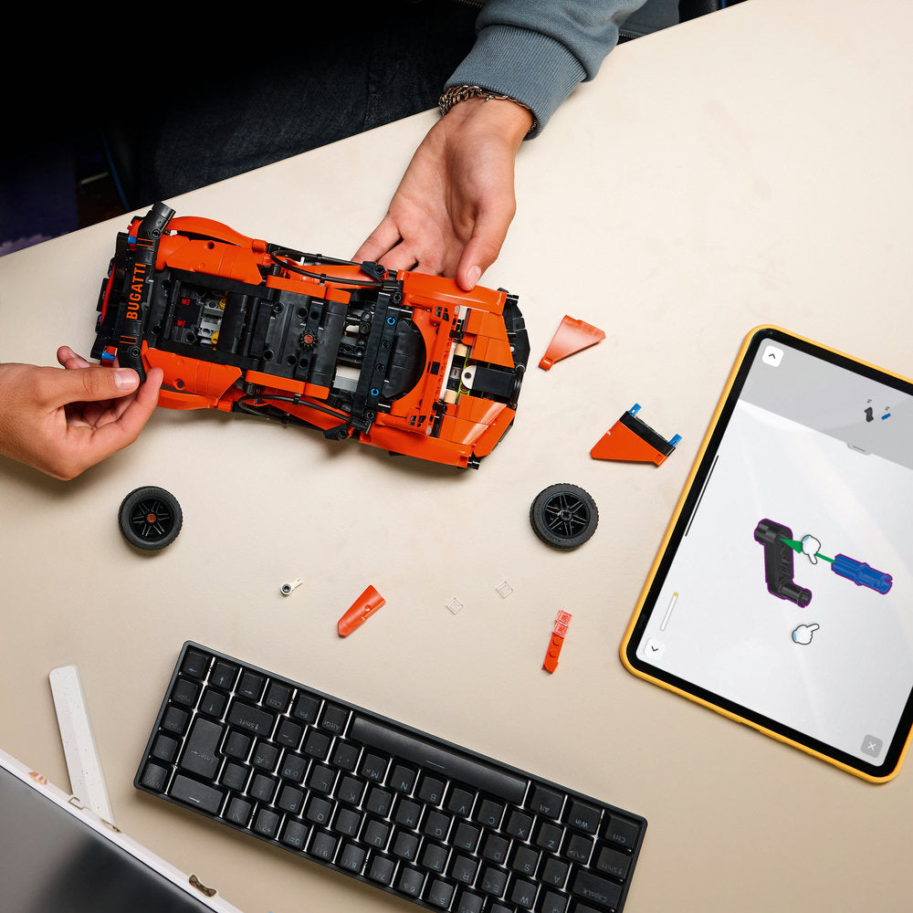 LEGO Technic 42222 Bugatti Chiron Pur Sport Hypercar Age 9+ 771pcs