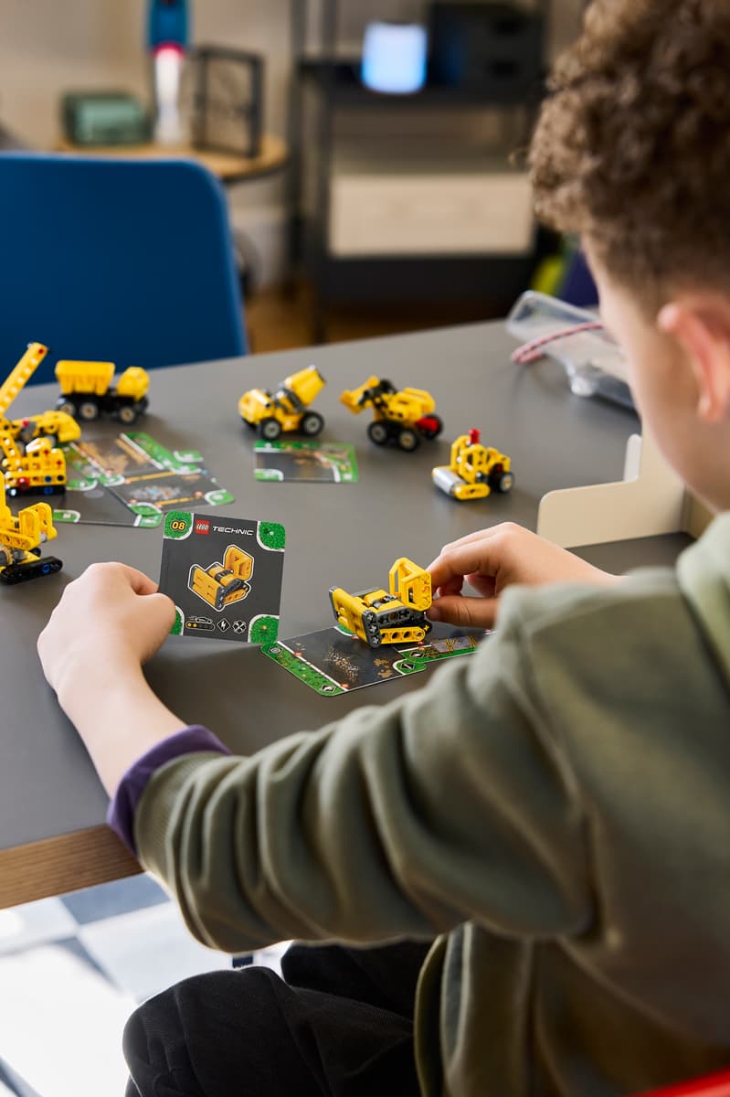 LEGO Technic 42233 Mighty Machines Age 7+ 44pcs