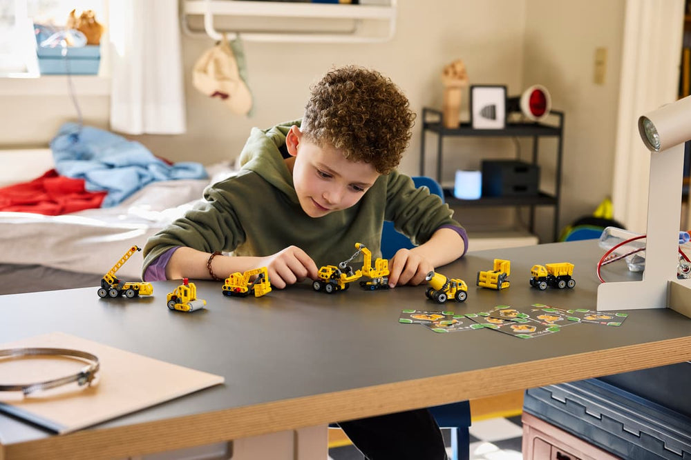 LEGO Technic 42233 Mighty Machines Age 7+ 44pcs