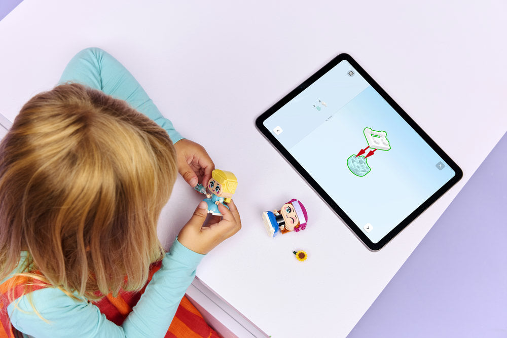 LEGO Disney Princess 43284 Mini Anna & Elsa Age 5+ 65pcs