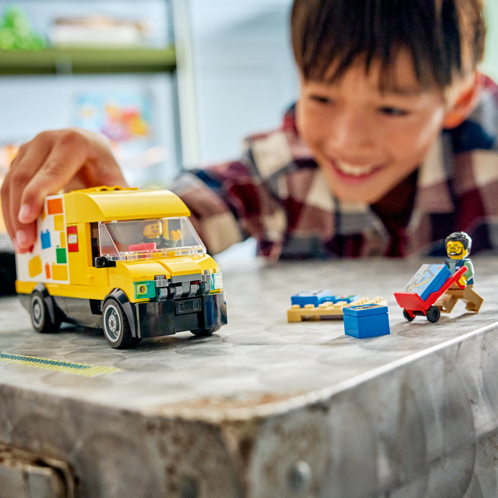 LEGO City 60500 The LEGO® Van Age 6+ 276pcs