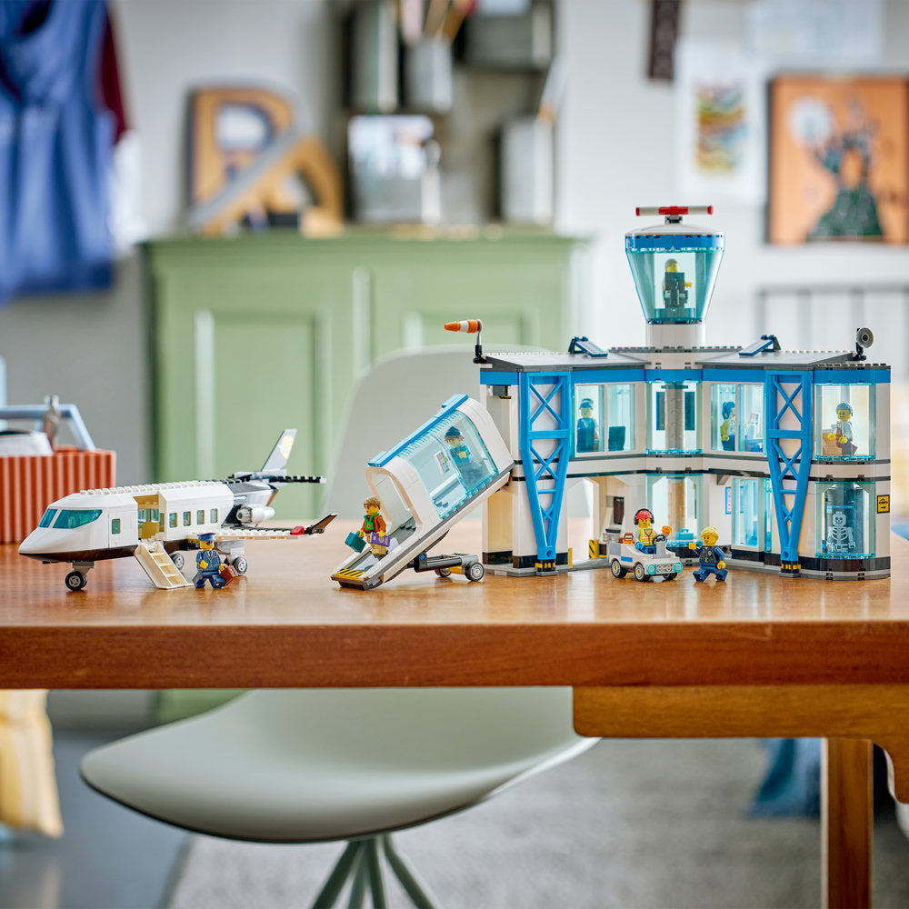 LEGO City 60502 Airport with Airplane Age 8+ 887pcs