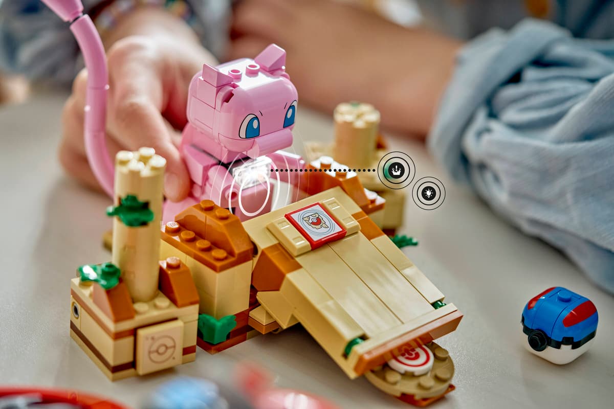 LEGO Pokémon 72161 SMART Play: Drone Search for Mythical Mew Age 8+ 429pcs