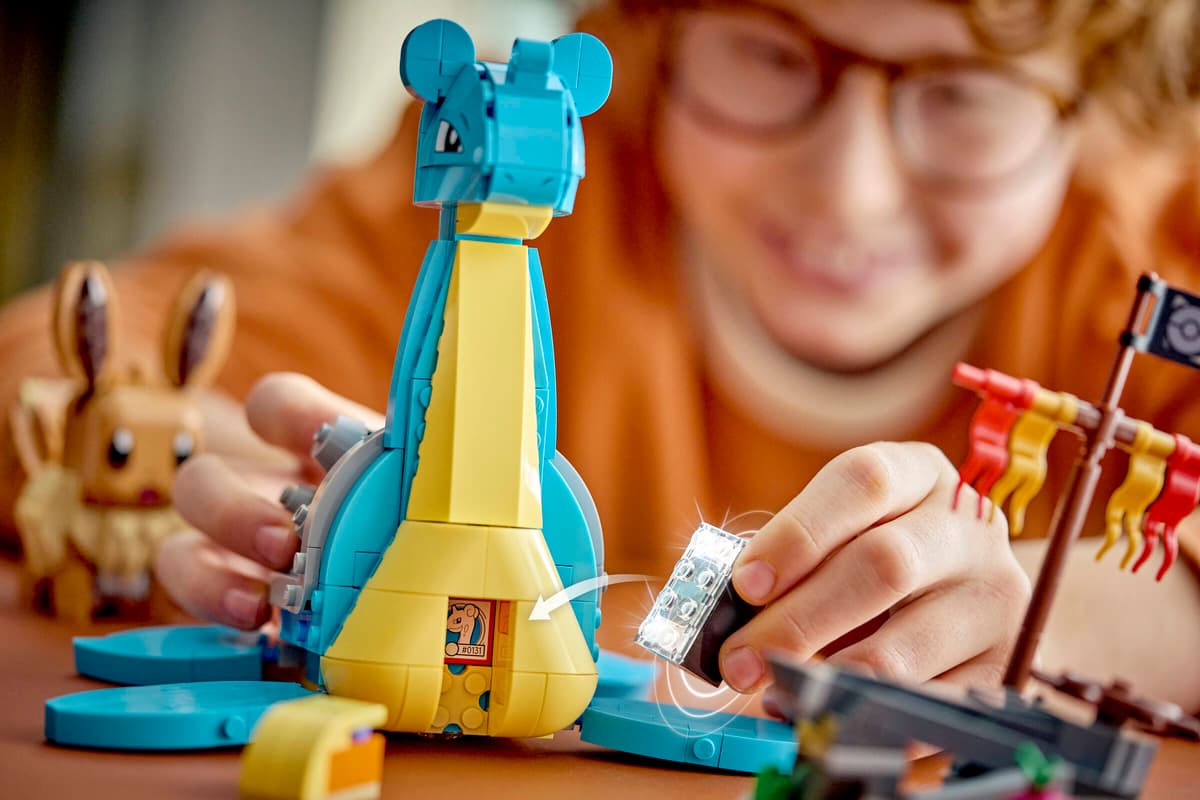 LEGO Pokémon 72162 SMART Play: Eevee and Lapras's Treasure Hunt Age 8+ 623pcs