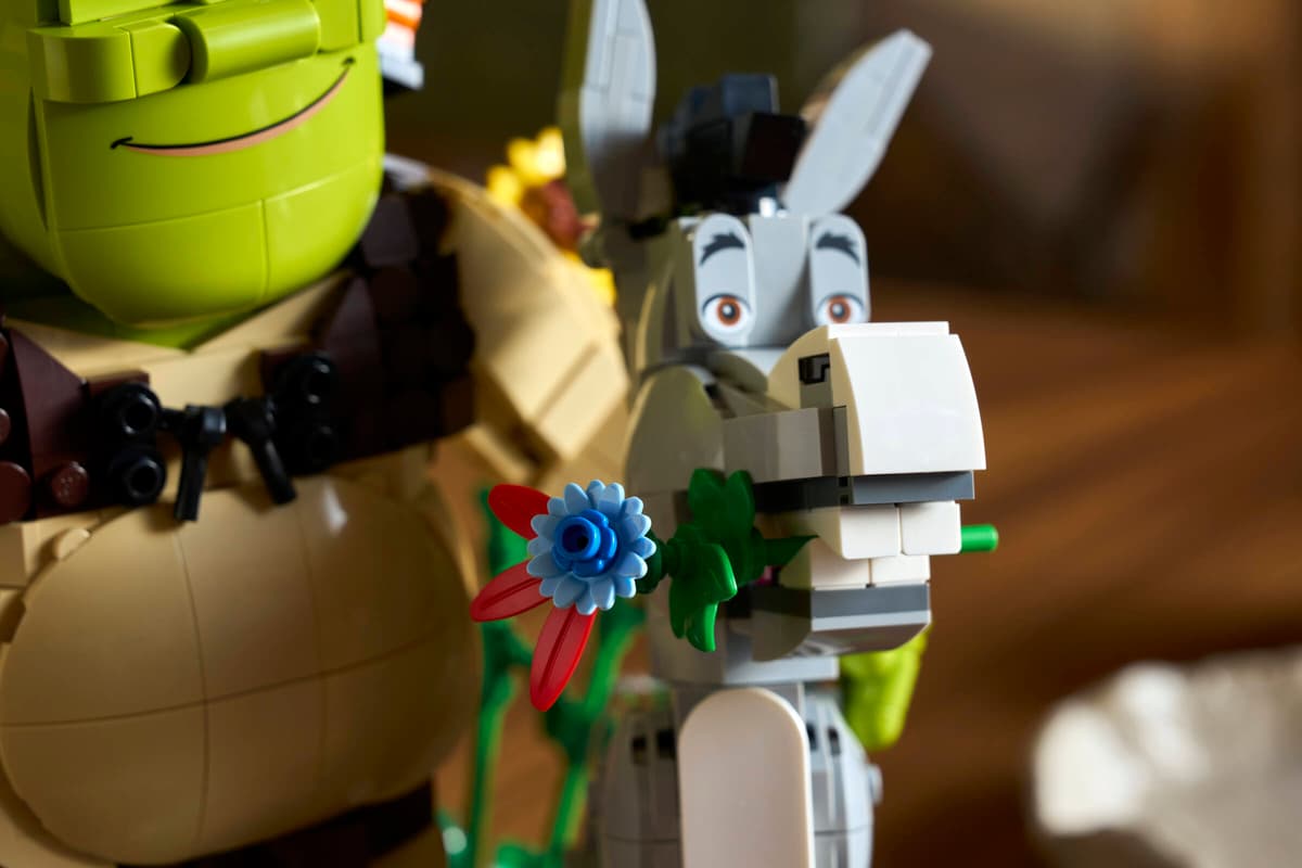LEGO Shrek 72423 Shrek, Donkey & Puss in Boots Age 18+ 1403pcs