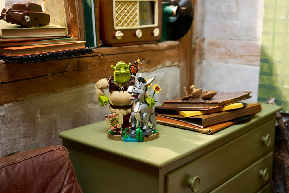 LEGO Shrek 72423 Shrek, Donkey & Puss in Boots Age 18+ 1403pcs