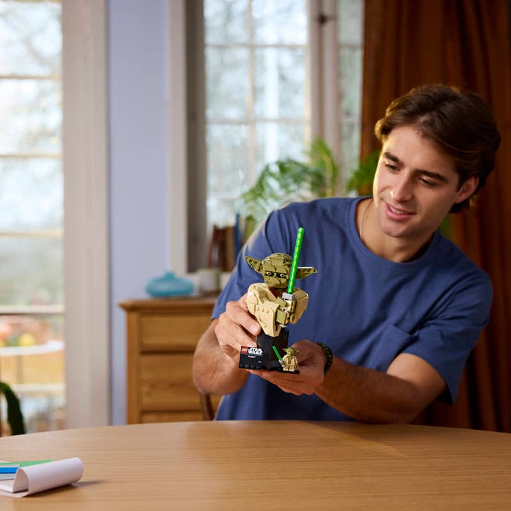 LEGO Star Wars 75438 Yoda Bust Age 18+ 399pcs